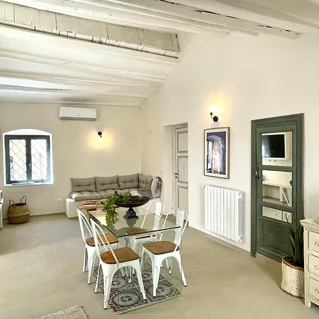 Gorgeous Entire Over Main Square Apartman Palermo